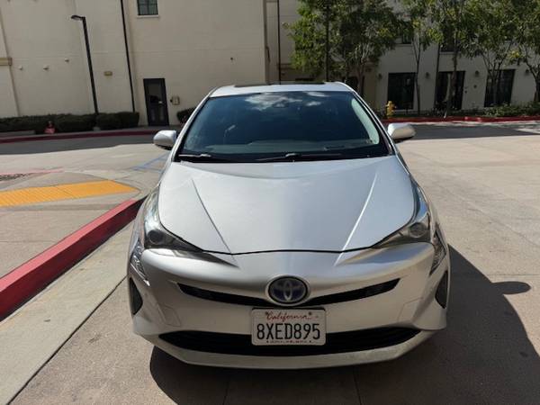 2016 Toyota PRIUS