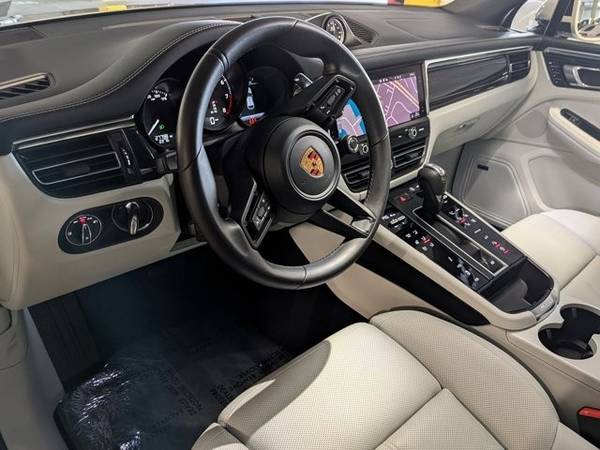 2023 Porsche Macan