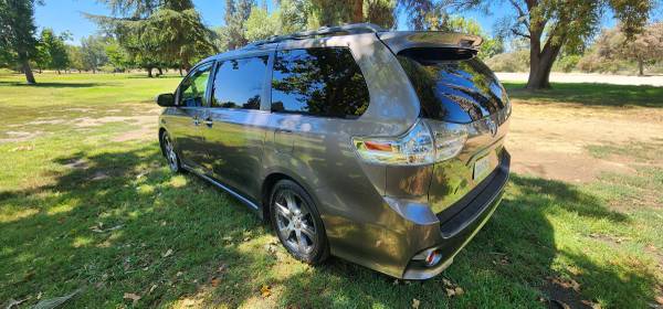 2017 Toyota sienna