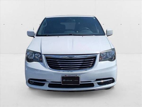 2016 Chrysler Town