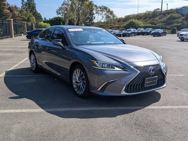 2019 Lexus ES