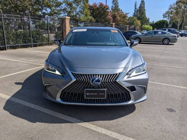 2019 Lexus ES