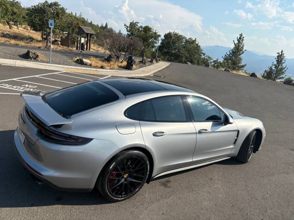 2017 Porsche Panamera